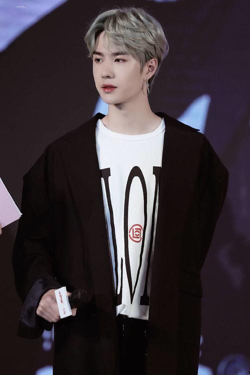 狗仔爆料王一博视频,狗仔镜头下的真实生活  第1张